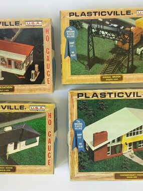 VTG Estate Fresh Lot Of 4 Plasticville Kits Gas Station 2 Houses & Bridge AS IS